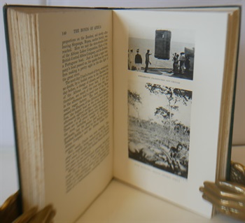 The Bonds Of Africa, Impressions Of Travel And Sport From Cape Town To Cairo 1902-1912