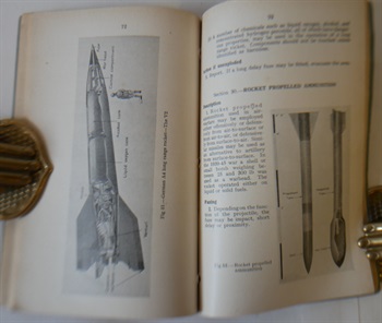 Field Engineering And Mine Warfare: Pamphlet No 9 : 1952 : Bomb  Reconnaissance And Protection Against Unexploded Bombs.