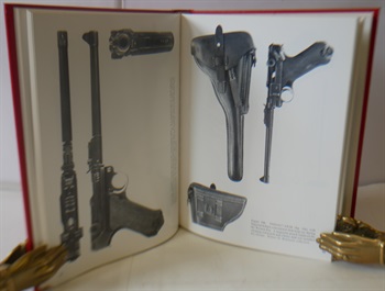 Weimar and Early Nazi Lugers and Their Accessories. the Pistols of Germany and Her Allies in Two World Wars. Volume V